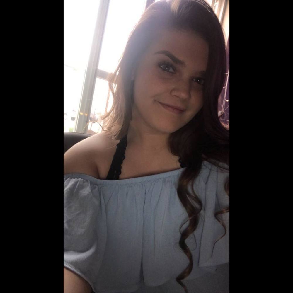 Meet your Posher, Adrianna